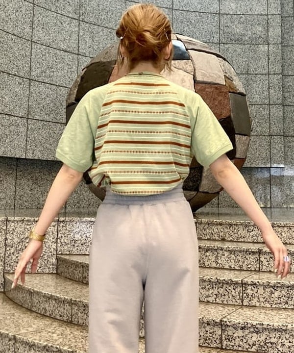 小原 もこさんの「BEAMS WOMEN｜ボーイ ジャカード ラグラン ショートスリーブ」を使ったコーディネート