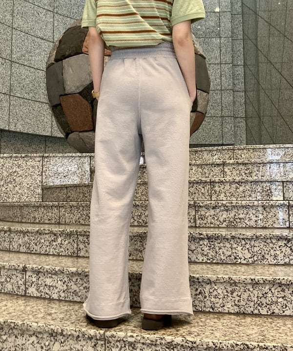 小原 もこさんの「BEAMS WOMEN｜ボーイ ジャカード ラグラン ショートスリーブ」を使ったコーディネート