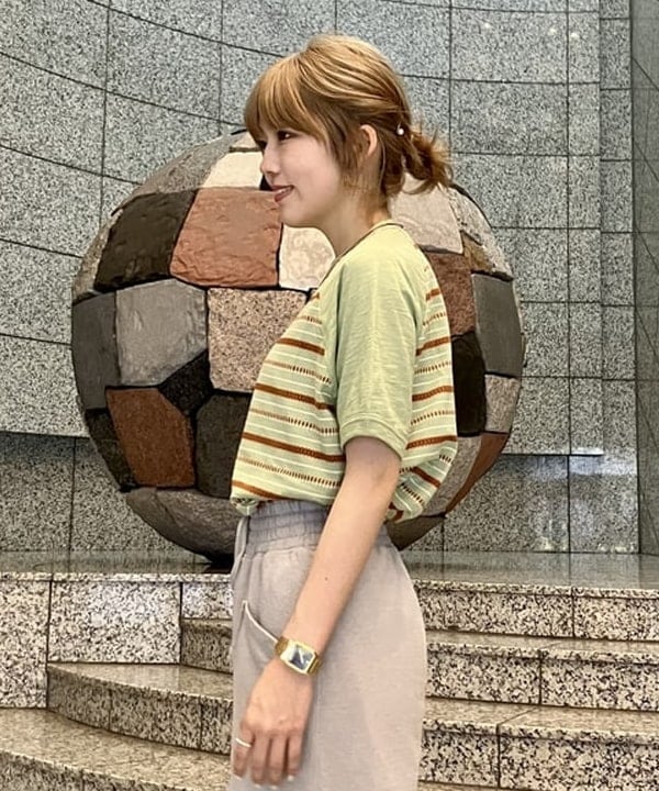 小原 もこさんの「BEAMS WOMEN｜ボーイ ジャカード ラグラン ショートスリーブ」を使ったコーディネート