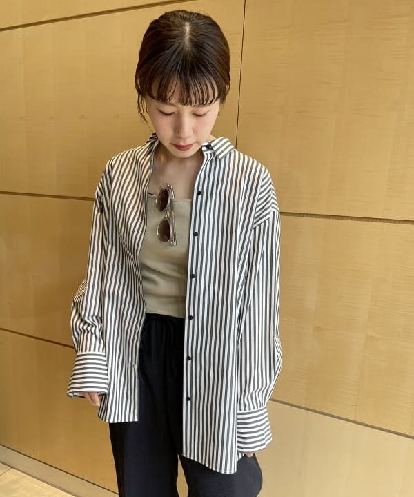 SAKAIさんの「BEAMS WOMEN｜2WAY オーバーシャツ」を使ったコーディネート