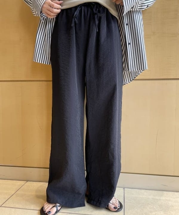 SAKAIさんの「BEAMS WOMEN｜2WAY オーバーシャツ」を使ったコーディネート