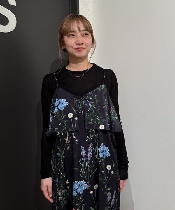 Ito_ririkaさんの「BEAMS WOMEN｜TICCA / 別注 フラワー プリント キャミワンピース」を使ったコーディネート