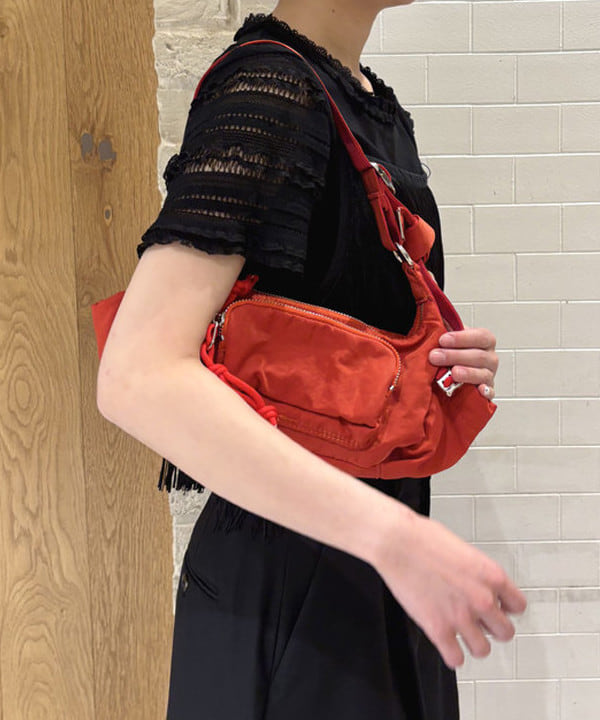 amaさんの「BEAMS WOMEN｜【別注】CONTROL FREAK / ダウニー ショルダー バッグ」を使ったコーディネート