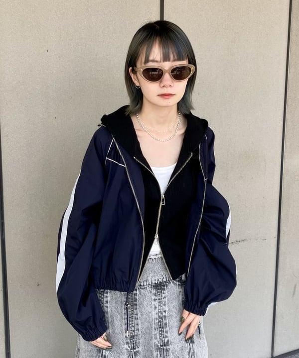 むりょさんの「BEAMS WOMEN｜デニム タック ミディアム スカート」を使ったコーディネート