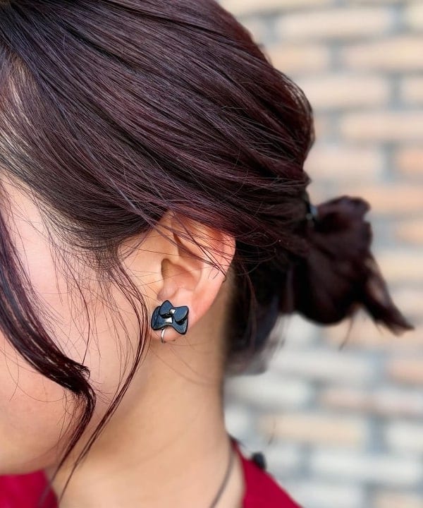 SHINAGAWAさんの「BEAMS WOMEN｜ATOLASOLAS / ear cuffs 3p」を使ったコーディネート