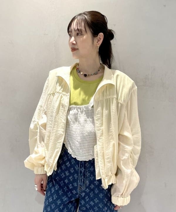 カタヤマ アヤさんの「BEAMS WOMEN｜ショルダー パッド フレンチスリーブ Tシャツ」を使ったコーディネート