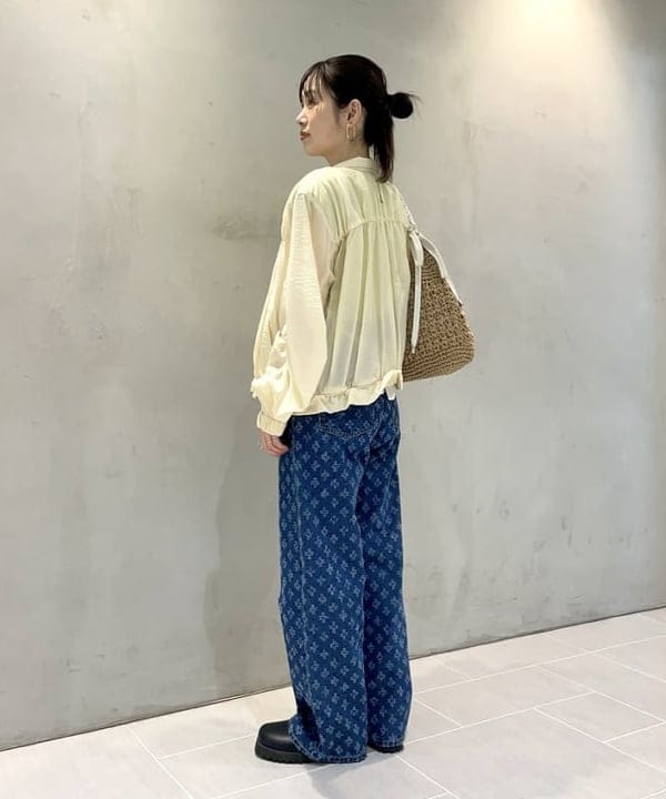 カタヤマ アヤさんの「BEAMS WOMEN｜ショルダー パッド フレンチスリーブ Tシャツ」を使ったコーディネート