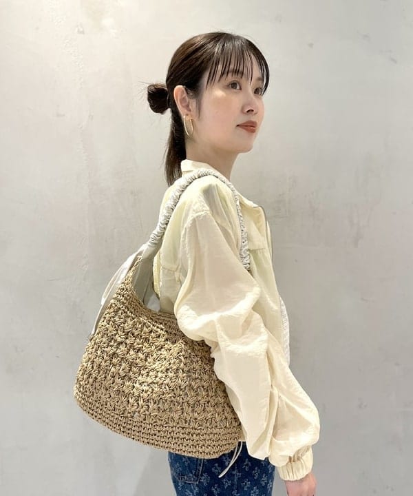 カタヤマ アヤさんの「BEAMS WOMEN｜ショルダー パッド フレンチスリーブ Tシャツ」を使ったコーディネート