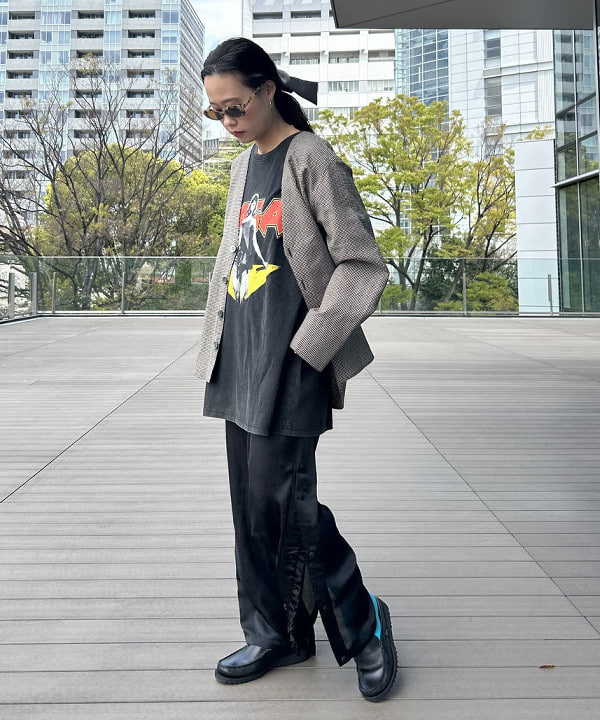 清水 彩乃さんの「BEAMS WOMEN｜maturely / スナップ イージー パンツ」を使ったコーディネート