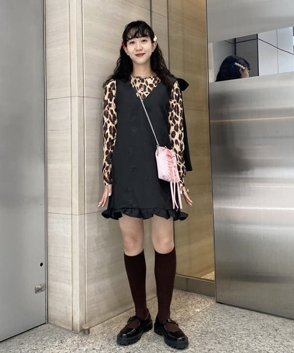 マツド ユメカさんの「BEAMS WOMEN｜イニシャル エポ コイン ネックレス」を使ったコーディネート