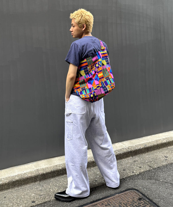 配島 孝明さんの「BEAMS WOMEN｜ダブルニースウェットパンツ」を使ったコーディネート