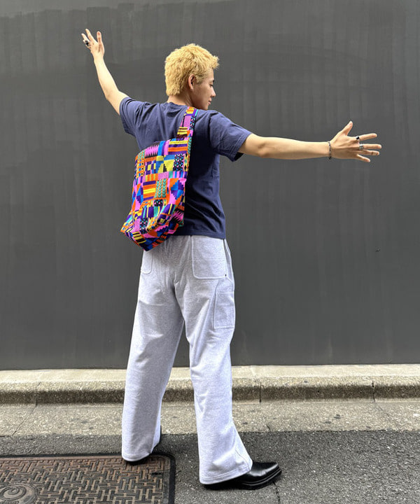 配島 孝明さんの「BEAMS WOMEN｜ダブルニースウェットパンツ」を使ったコーディネート