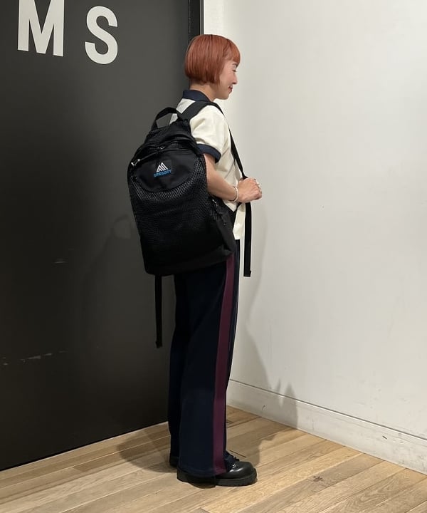 吉田 奈央さんの「BEAMS WOMEN｜【別注】Champion / ポロシャツ」を使ったコーディネート