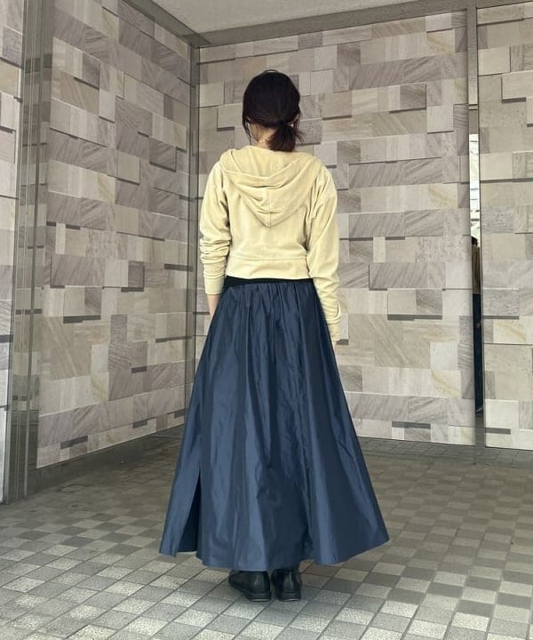内山 瑛美さんの「【別注】スタイリスト佐藤佳菜子 × SLOANE / ミラノ リブ タンクトップ」を使ったコーディネート