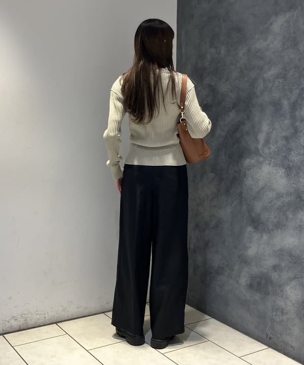 nodokaさんの「BEAMS WOMEN｜【別注】スタイリスト佐藤佳菜子 × SLOANE / リブ カーディガン」を使ったコーディネート