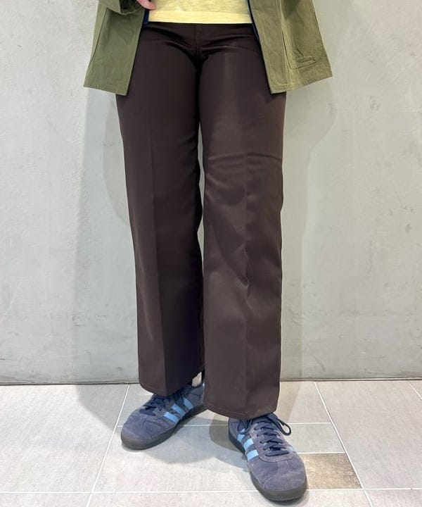 スミレさんの「BEAMS WOMEN｜ライン メッセージ Tシャツ」を使ったコーディネート