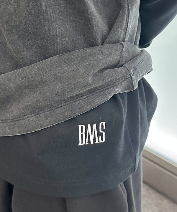 吉田 洸輝さんの「BEAMS WOMEN｜【別注】GRILLO / キャンバス バケット ハット」を使ったコーディネート