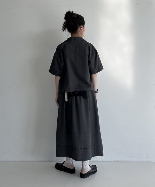 清水 彩乃さんの「BEAMS WOMEN｜ドット オープン カラー ショートスリーブ」を使ったコーディネート