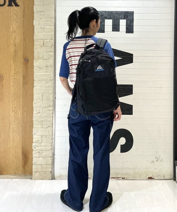 津藤 理佐子さんの「BEAMS WOMEN｜ボーイ ジャカード ラグラン ショートスリーブ」を使ったコーディネート