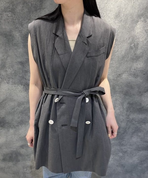 OSUMIさんの「BEAMS WOMEN｜AK+1 / ベルテッド ジレ」を使ったコーディネート