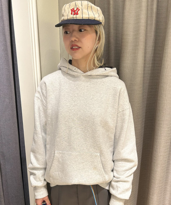 MATSUMOTO AMIさんの「BEAMS WOMEN｜HAVERSACK / タイプライター 2タック ショーツ」を使ったコーディネート