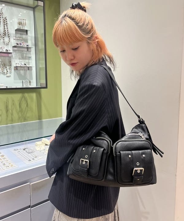 ゆいさんの「BEAMS WOMEN｜デニム タック ミディアム スカート」を使ったコーディネート