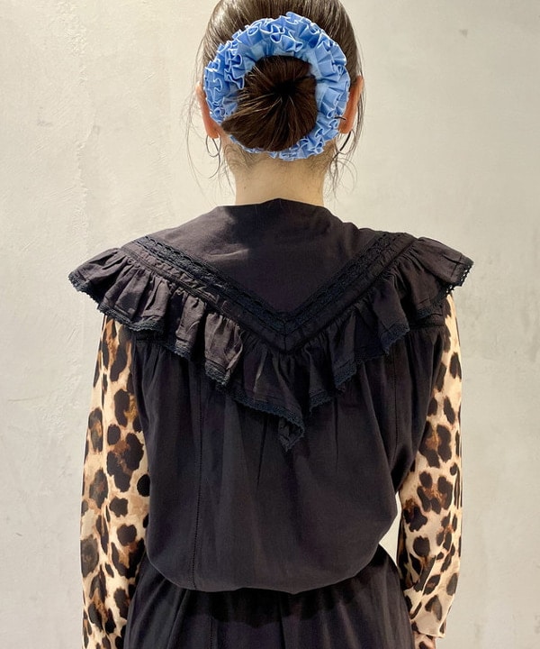 カタヤマ アヤさんの「BEAMS WOMEN｜ARROW NOVELTY / コンチョ ベルト 22FW」を使ったコーディネート