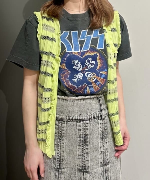 早川 萌子さんの「BEAMS WOMEN｜ボーダーフリル ベスト」を使ったコーディネート