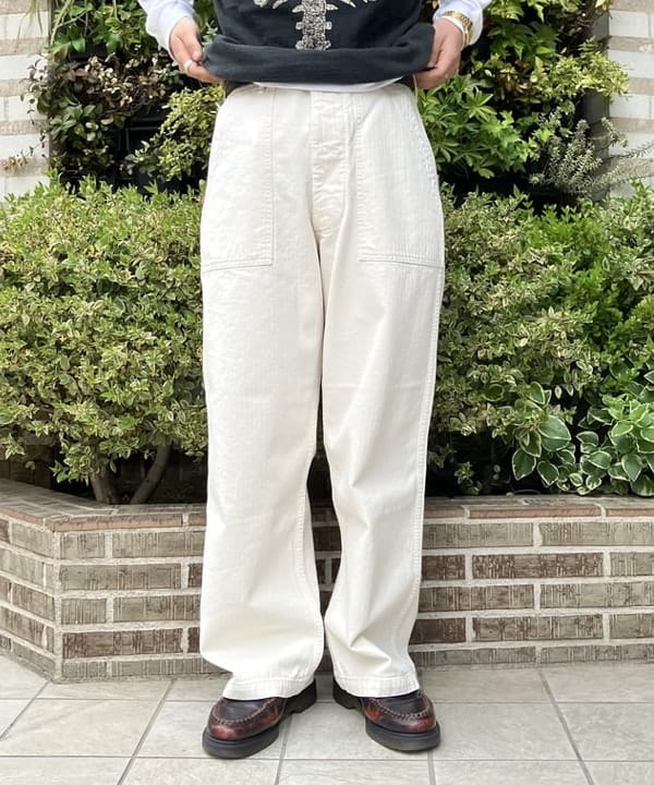 赤羽 花さんの「BEAMS WOMEN｜BEAMS BOY / 25mm WASH ベルト」を使ったコーディネート