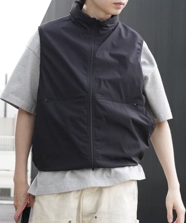 SUDOさんの「BEAMS WOMEN｜撥水 ライトウェイト フーデッド ベスト」を使ったコーディネート
