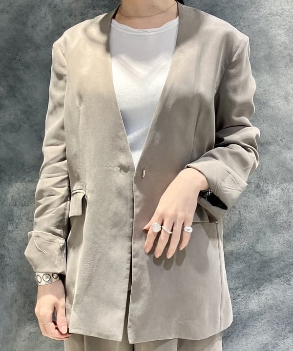 丸山 真菜美さんの「BEAMS WOMEN｜noeyedia / メガネ ”NE-430”」を使ったコーディネート