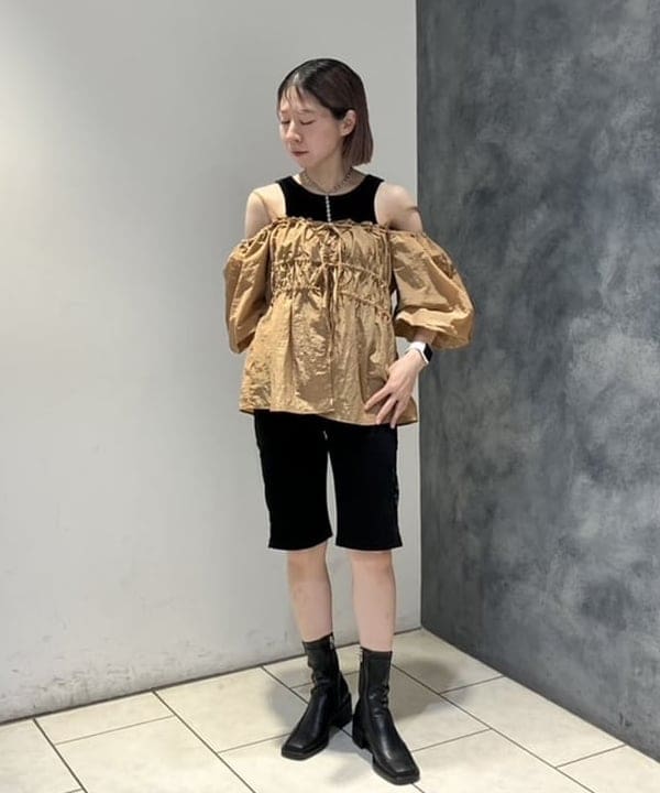 シロヤマさんの「BEAMS WOMEN｜サイド レース バイカー パンツ」を使ったコーディネート