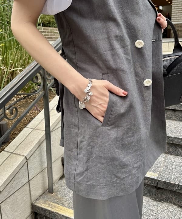 はやしあかねさんの「BEAMS WOMEN｜CHRISTIAN VILLA / 別注 スタッズ ボストンバッグ」を使ったコーディネート
