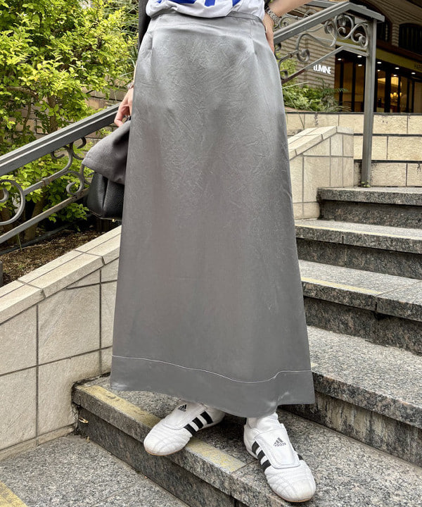 はやしあかねさんの「BEAMS WOMEN｜CHRISTIAN VILLA / 別注 スタッズ ボストンバッグ」を使ったコーディネート