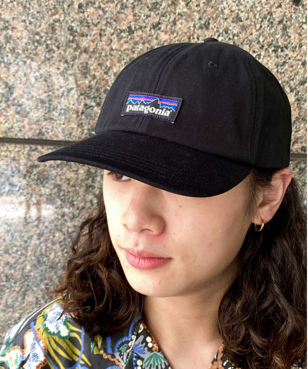 りくっしーさんの「BEAMS WOMEN｜【別注】Gramicci / ドライタッチ ワイド スラックス」を使ったコーディネート