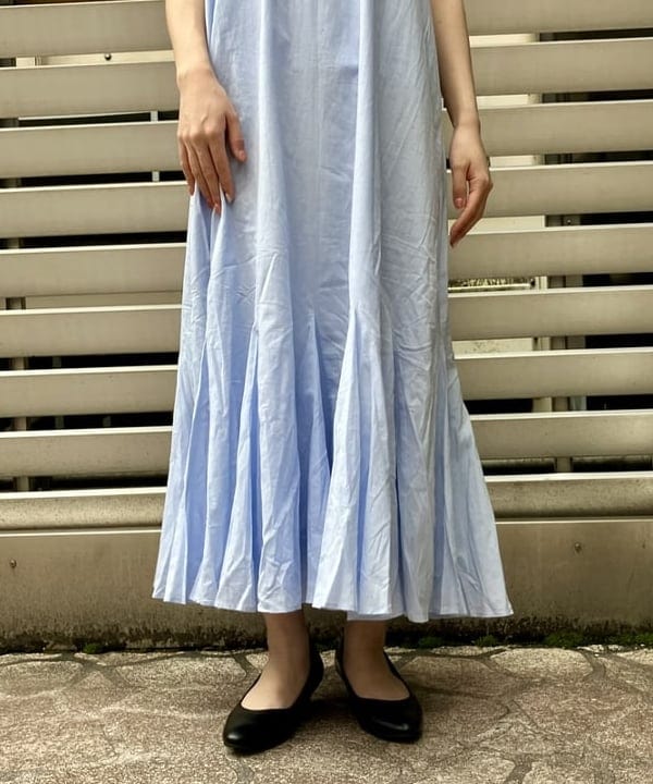 イナダさんの「BEAMS WOMEN｜【別注】MARIHA / 夏の月影 ソリッド ワンピース」を使ったコーディネート