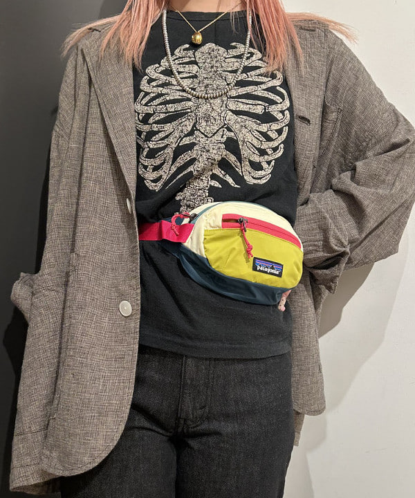 安藤 菜央さんの「BEAMS WOMEN｜【別注】BOW WOW / BONE T-shirt」を使ったコーディネート