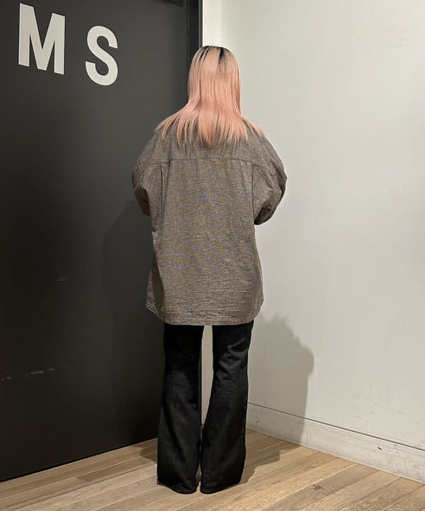 安藤 菜央さんの「BEAMS WOMEN｜【別注】BOW WOW / BONE T-shirt」を使ったコーディネート