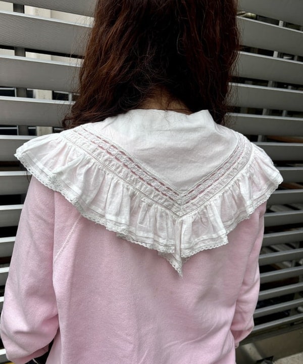 チナツさんの「BEAMS WOMEN｜ヴィンテージ レース ノースリーブ ワンピース」を使ったコーディネート