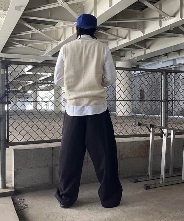 NADEL ナデールさんの「BEAMS WOMEN｜オックスフォード ボタンダウン シャツ」を使ったコーディネート