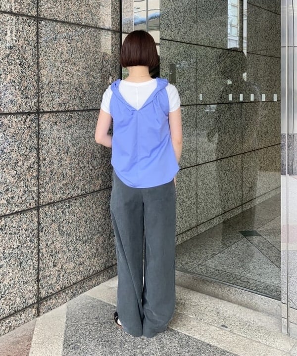 多田 日奈子さんの「BEAMS WOMEN｜AK+1 / コットン ツイストショルダー ブラウス」を使ったコーディネート