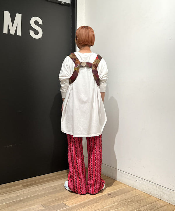 吉田 奈央さんの「BEAMS WOMEN｜【別注】GOOD ROCK SPEED / Life Ponch Tシャツ」を使ったコーディネート