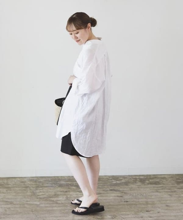 大浦 栞さんの「BEAMS WOMEN｜ビーチサイド シャツ .M」を使ったコーディネート