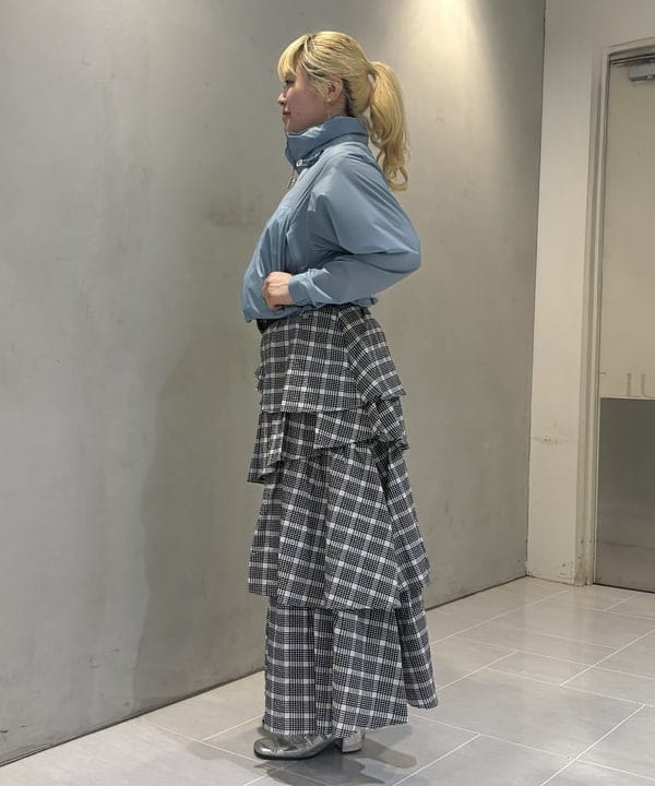 大石彩可さんの「BEAMS WOMEN｜サッカー チェック ティアード スカート」を使ったコーディネート