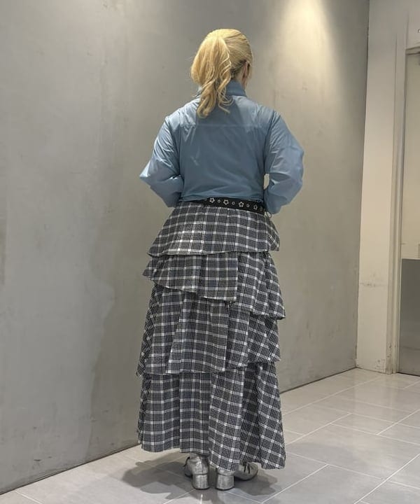 大石彩可さんの「BEAMS WOMEN｜サッカー チェック ティアード スカート」を使ったコーディネート