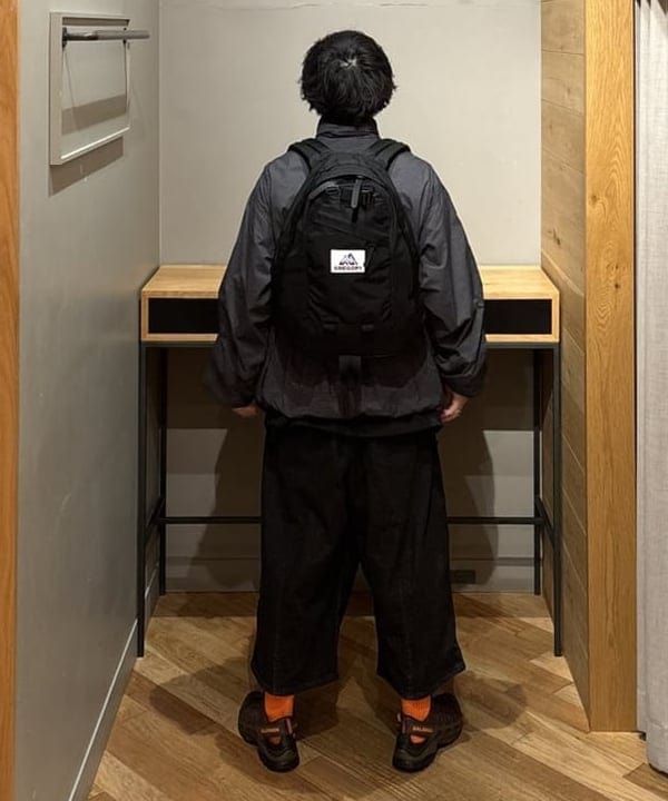 三宅 康平さんの「BEAMS WOMEN｜クウォーターレングス デニム ウェビングパンツ」を使ったコーディネート