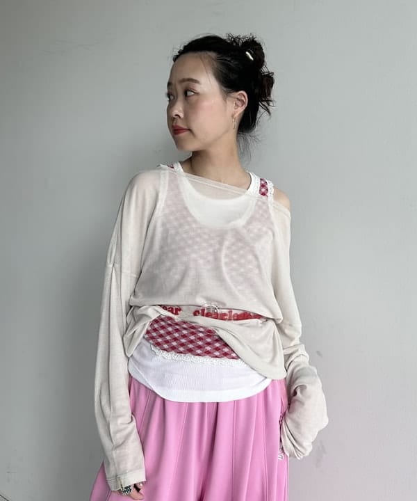 清水 彩乃さんの「BEAMS WOMEN｜maturely / カシュクール ストラップ ロング スリーブ」を使ったコーディネート