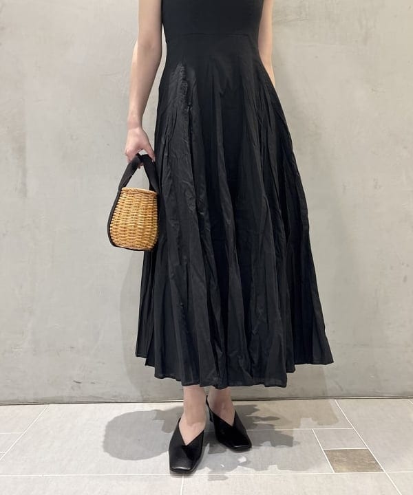 坂本 涼花さんの「BEAMS WOMEN｜MARIHA / 月の夢 ソリッド ワンピース」を使ったコーディネート