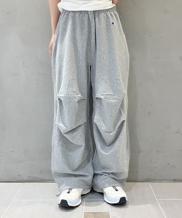 須賀さんの「BEAMS WOMEN｜アシンメトリーヘム ハーフスリーブ プルオーバー」を使ったコーディネート