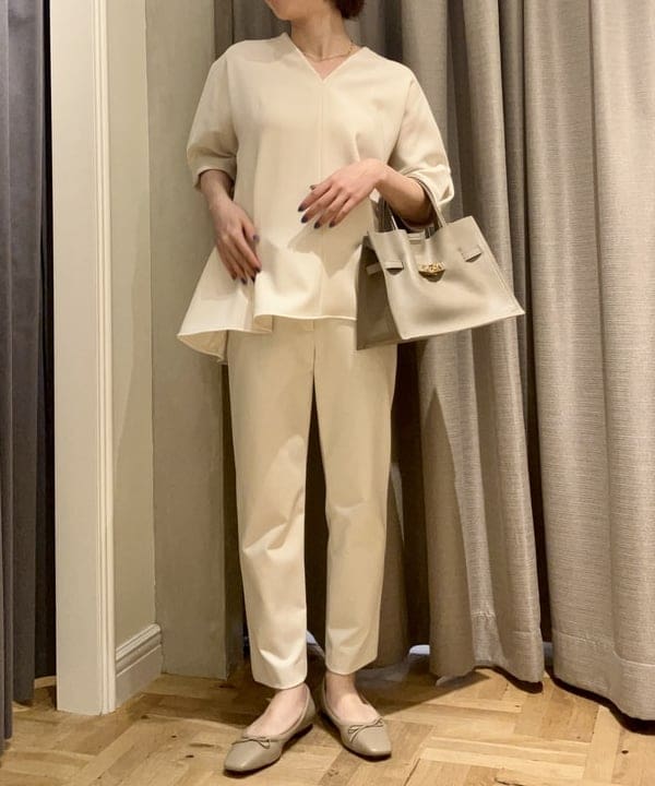 イナダさんの「BEAMS WOMEN｜アムンゼン ペプラムブラウス」を使ったコーディネート